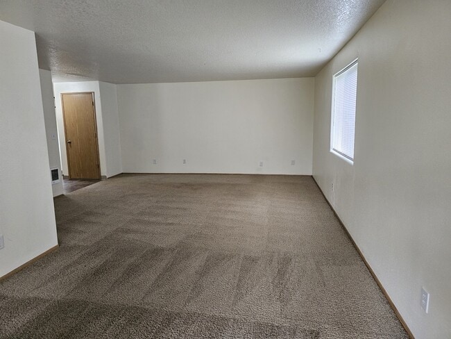 Photo - 6101 NE 44th Cir House