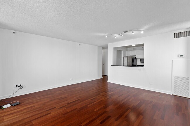 Foto del edificio - 3660 N Lake Shore Dr