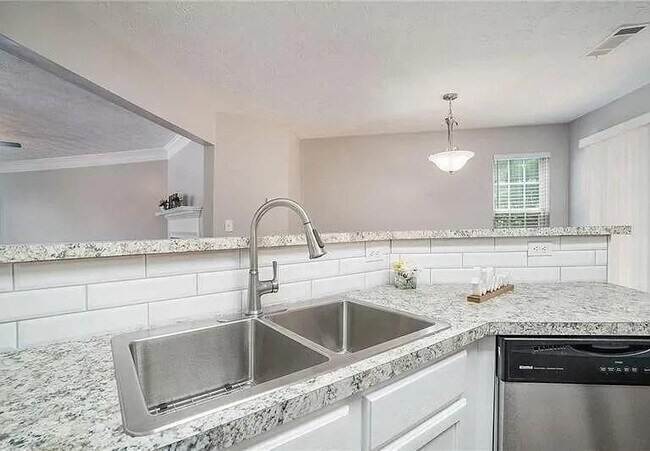 Building Photo - 6531 Charter Way