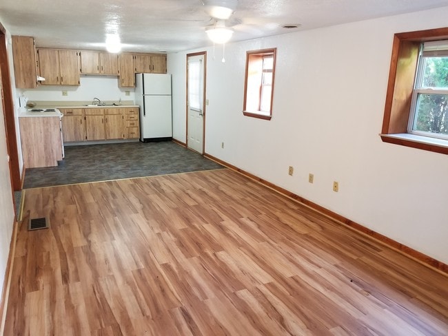 Kitchen - 190 Marchand Dr