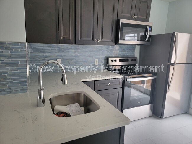 Foto del edificio - 3632 Earp St
