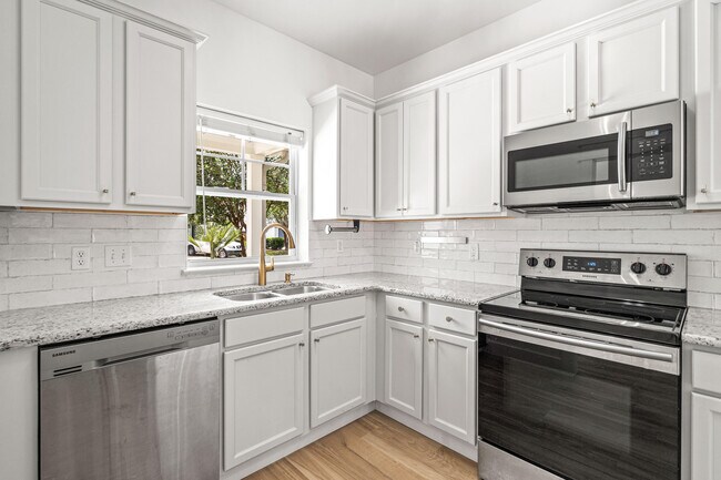Building Photo - 39 Myrtle Oak Way