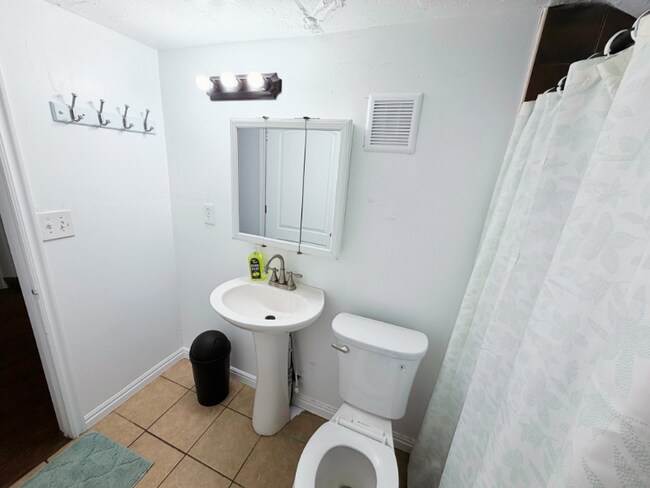 Building Photo - 1711 S 1300 E