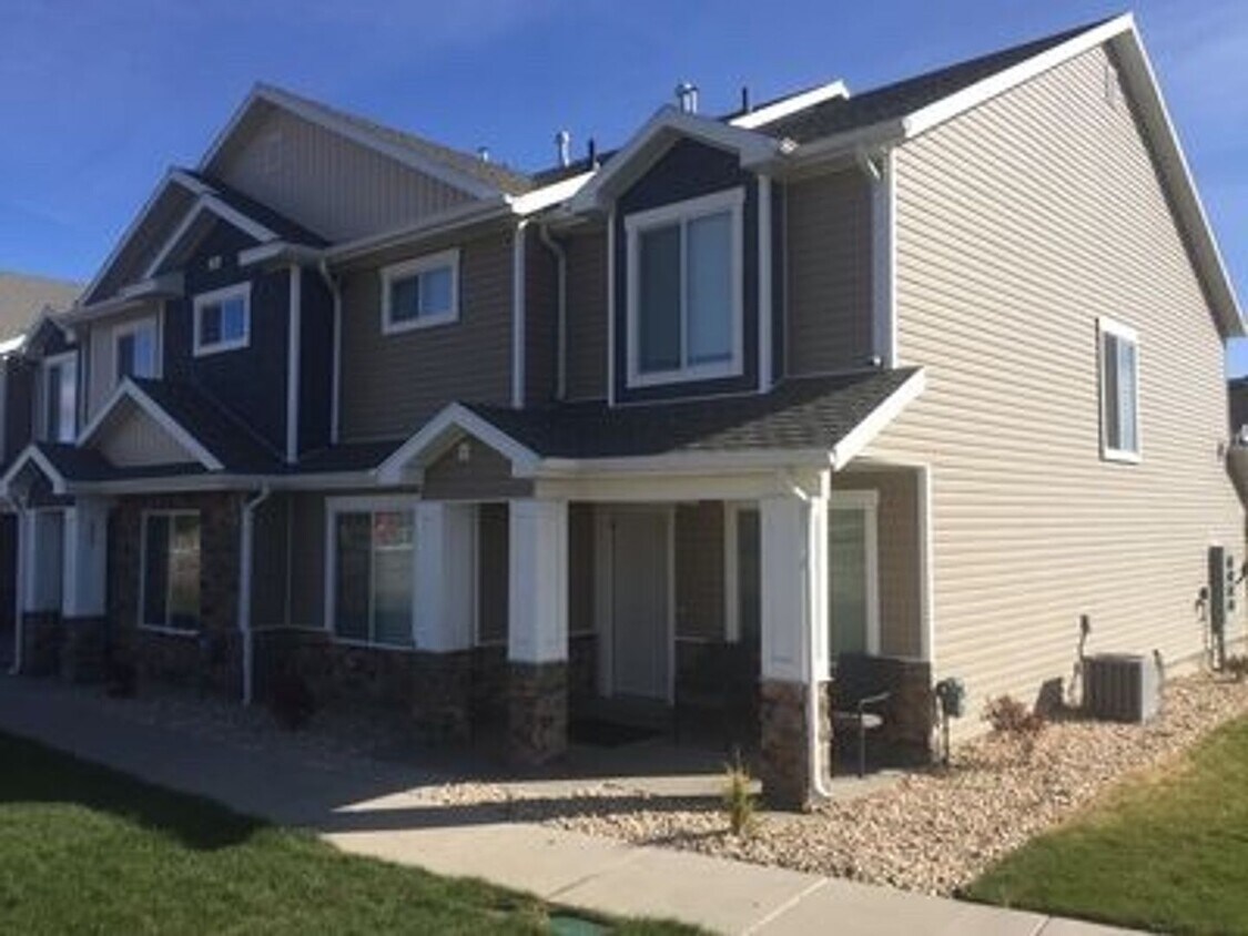 Primary Photo - Three Bedroom Townhome; Bear Lake, 1,550 s...