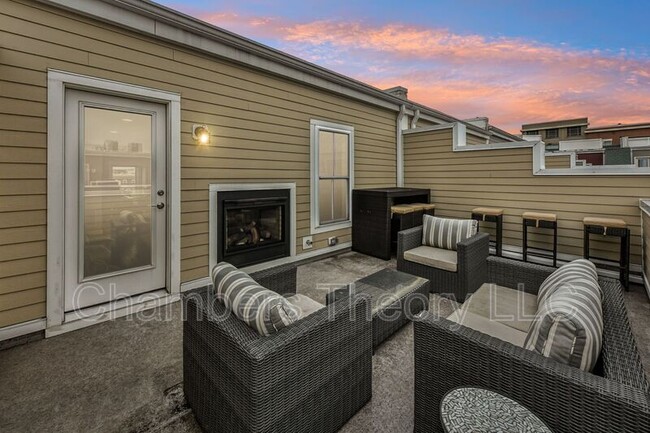 Foto del edificio - 716 Bluemont Ave