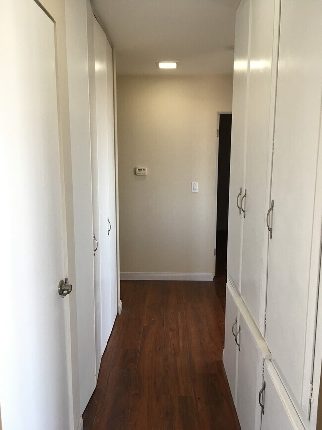 Building Photo - FANTASTIC Ocean Views!!