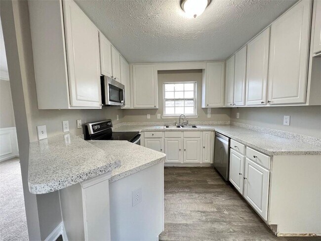 Foto del edificio - 2312 Oak Glenn Cir