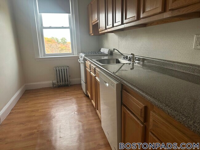 Foto del edificio - 2045 Commonwealth Ave