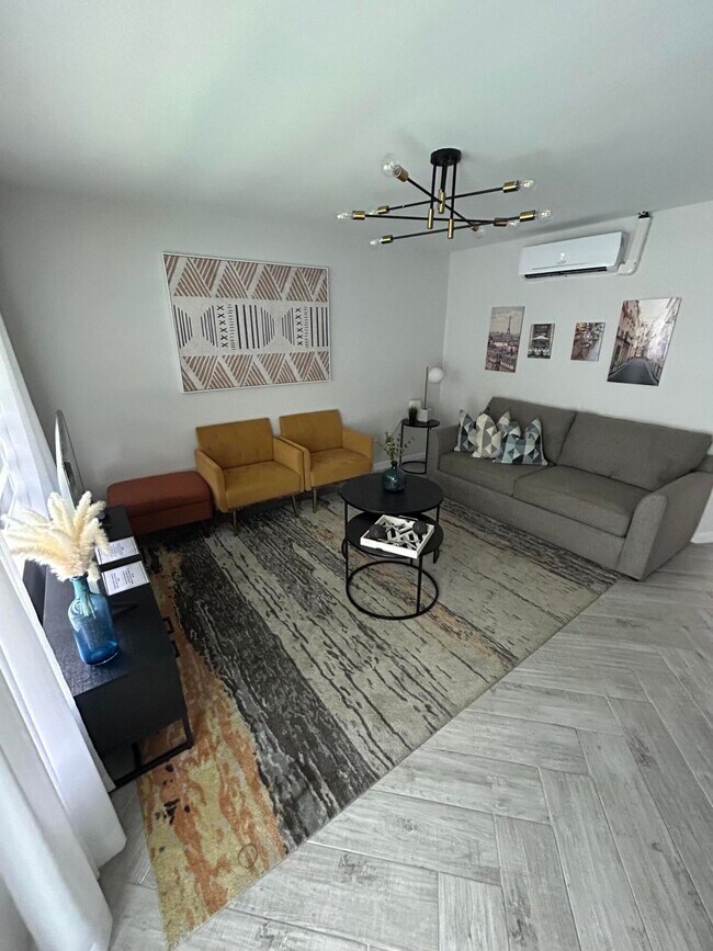 Foto del edificio - 1037 NE 9th Ave