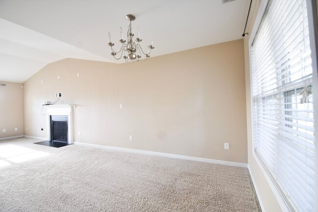 Building Photo - Bedroom 2 Bathroom -Pets Okay