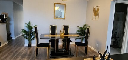 Building Photo - 7869 Ambassador Dr Building Photo - 7869 Ambassador Dr