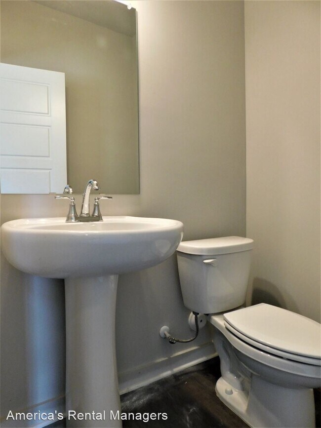 Foto del edificio - 4 br, 2.5 bath House - 7996 St. James Drive