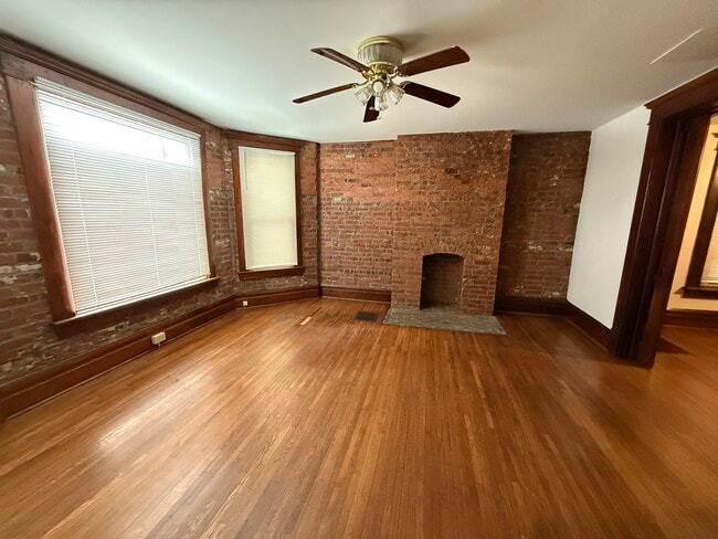 Foto del edificio - 1360 S High St