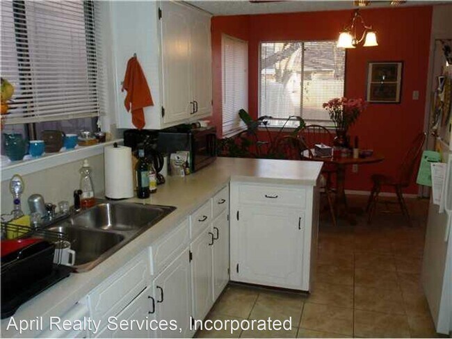 Building Photo - 3 br, 2 bath House - 10501 Robinwood Cir