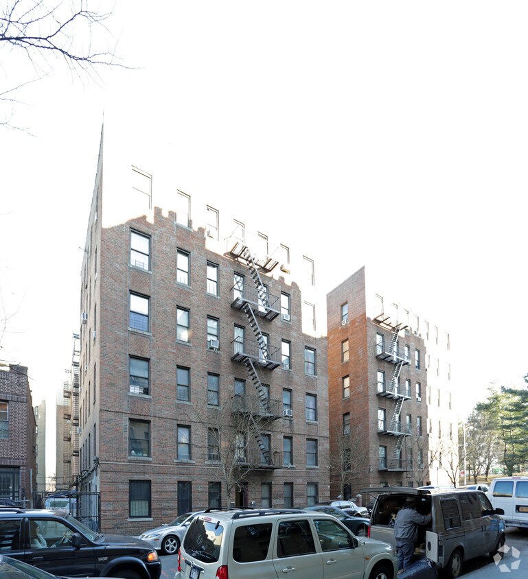 Foto del edificio - 3475-3477 Knox