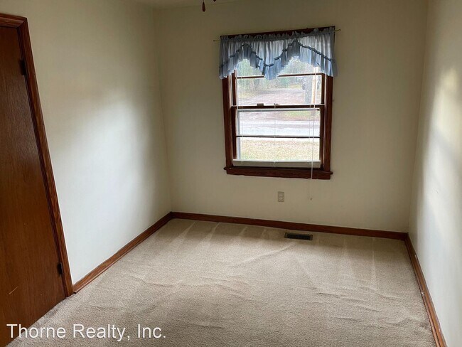 Building Photo - 3 br, 1.5 bath House - 416 Nash Street