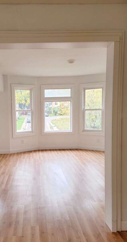 Primary Photo - 2824 W 3rd St