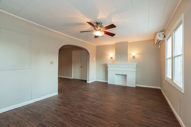Building Photo - 119 N Birmingham Duplex