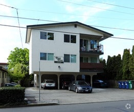 Building Photo - Bon Five