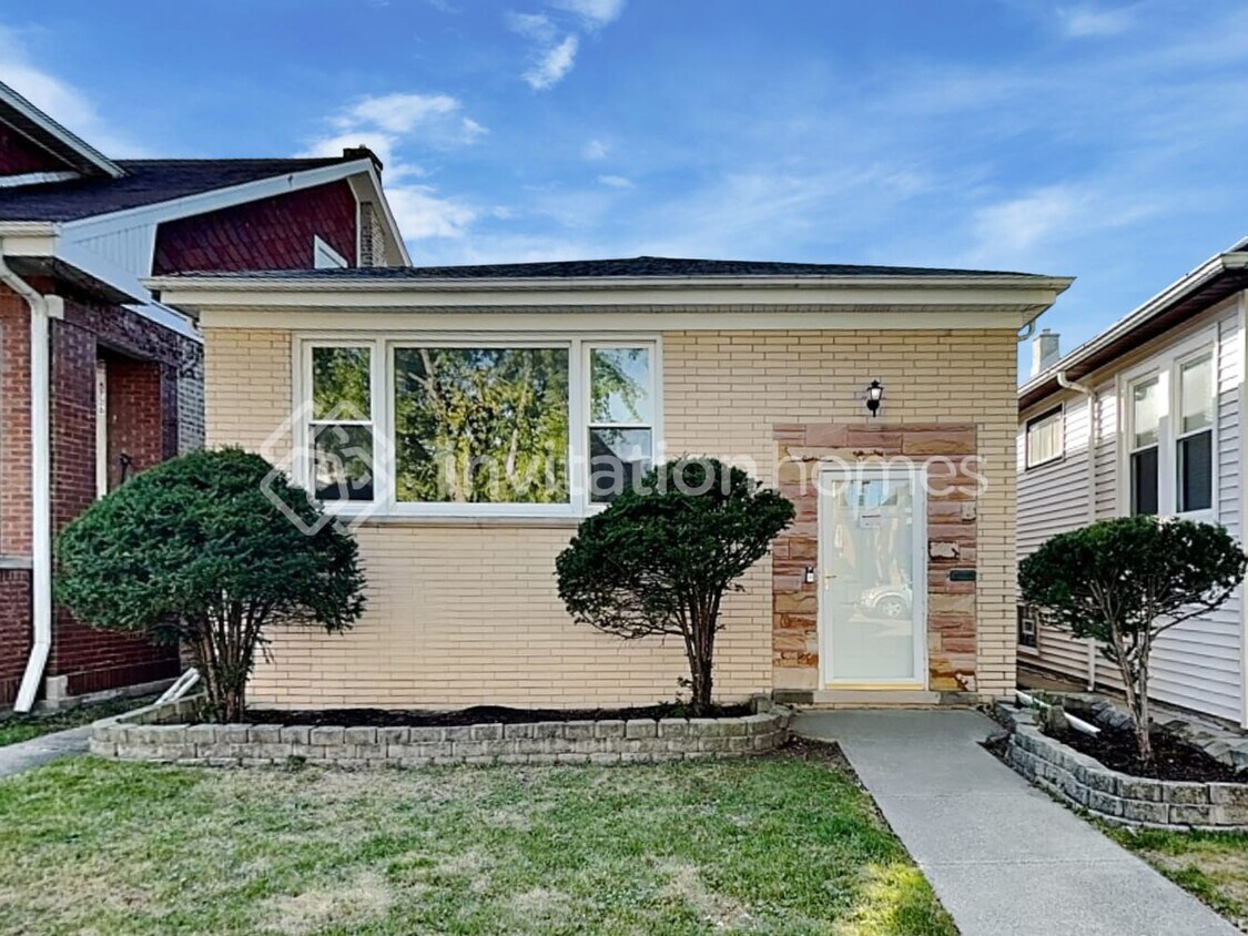 Foto principal - 5740 N Moody Ave
