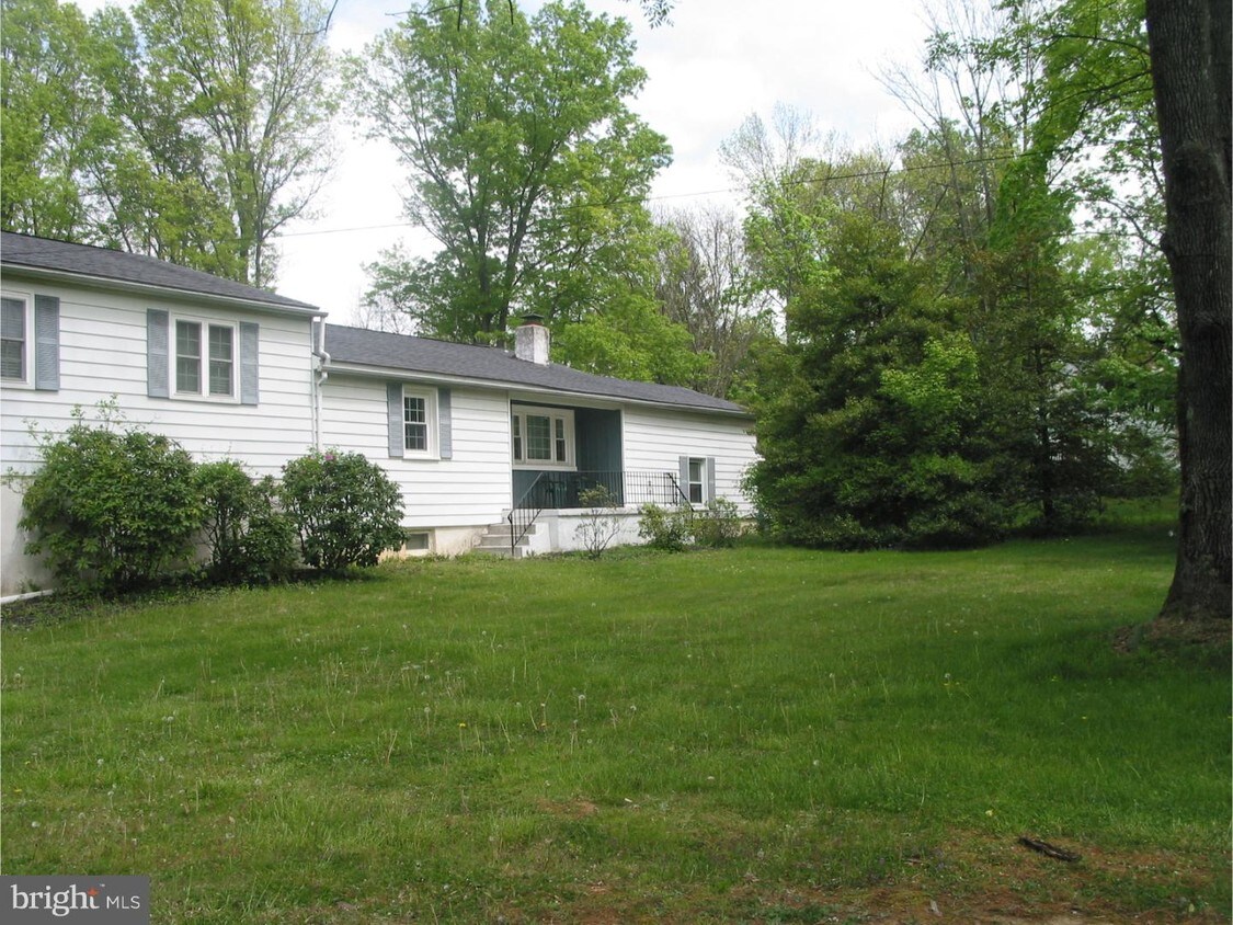Primary Photo - 3139 Methacton Ave