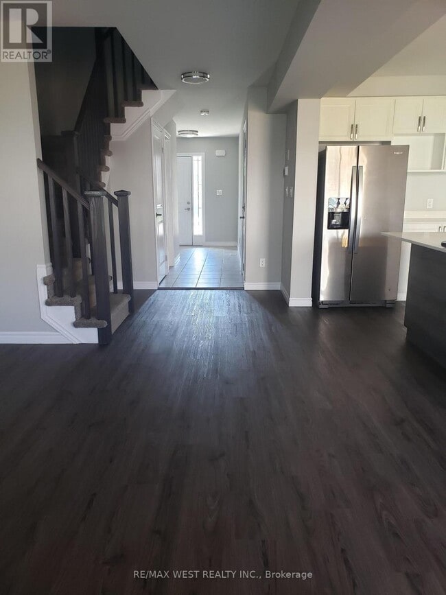 Building Photo - 3306 Strawberry Walk