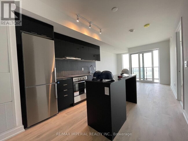 Photo du bâtiment - 8 Tippett Rd