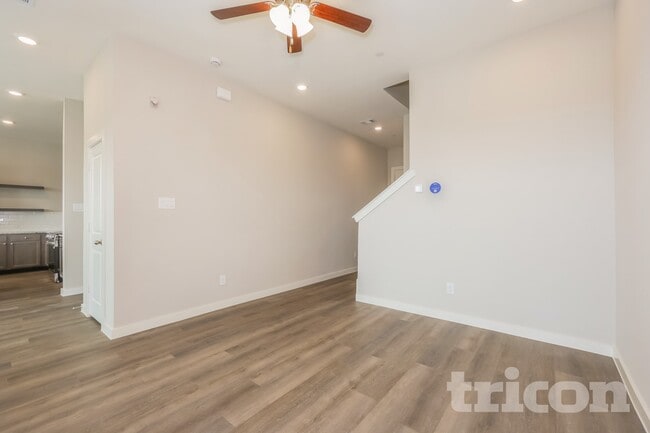 Foto del edificio - 301 Lincoln Cir