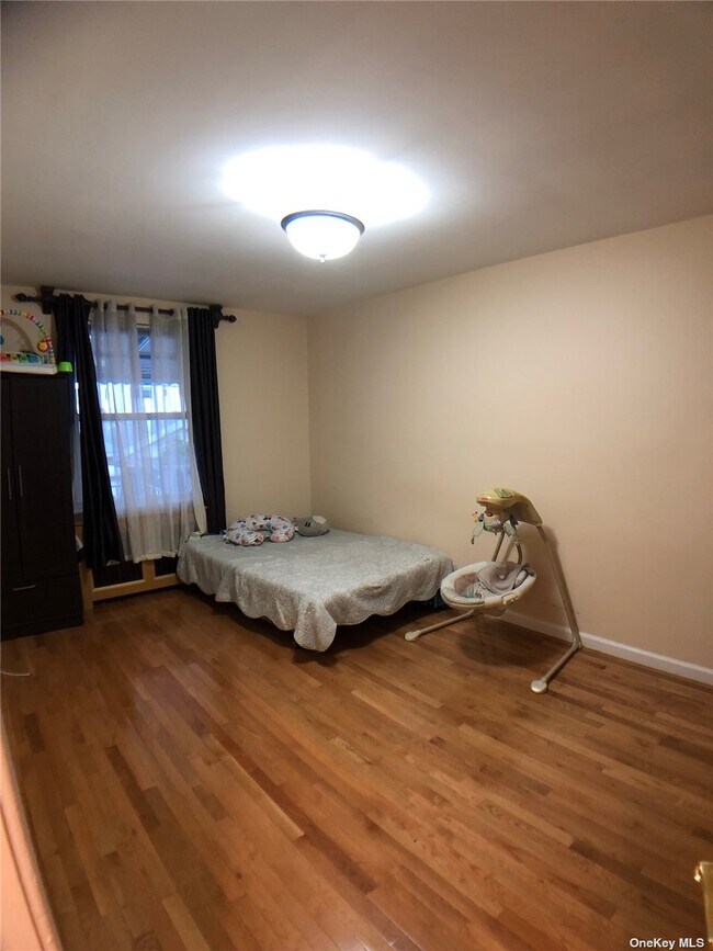 Foto del edificio - 136-27 58th Ave