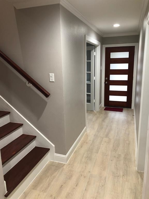 Foto del edificio - 10667 Hazelhurst Dr