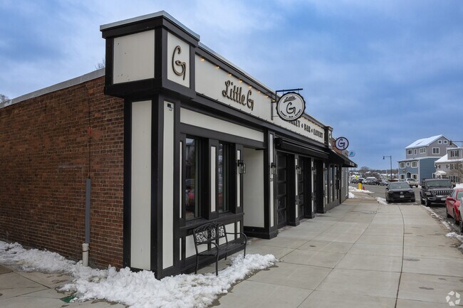Little G is a popular spot on the weekend for a tasty dinner or drinks in Swampscott.
