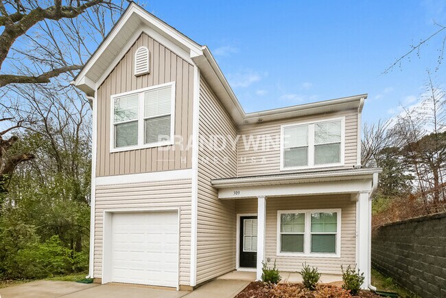 Building Photo - 309 Centre St