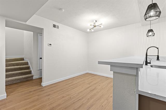 Foto del edificio - 7510 Holly Hill Dr