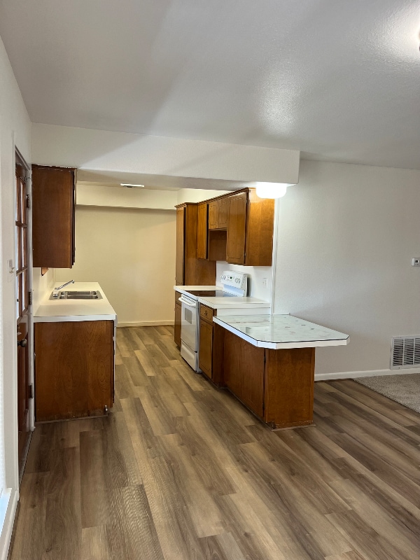 Foto del edificio - 609 Cottonwood Dr