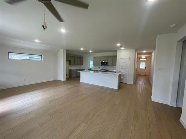 Building Photo - 571 Chase Creek Dr