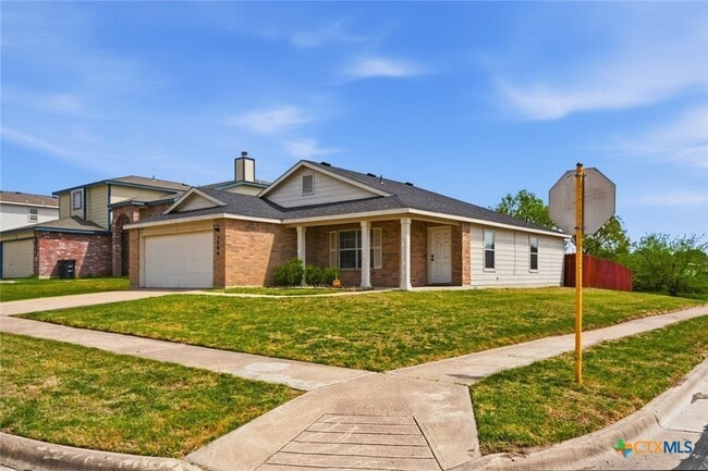 Building Photo - 2900 Blackburn Dr