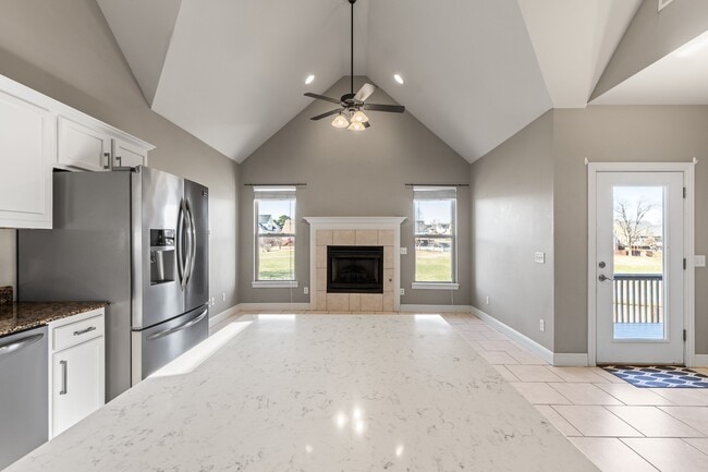 Foto del edificio - 1501 NE Dysart Woods Ln