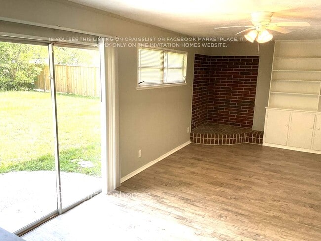 Building Photo - 4633 Waverly Ln