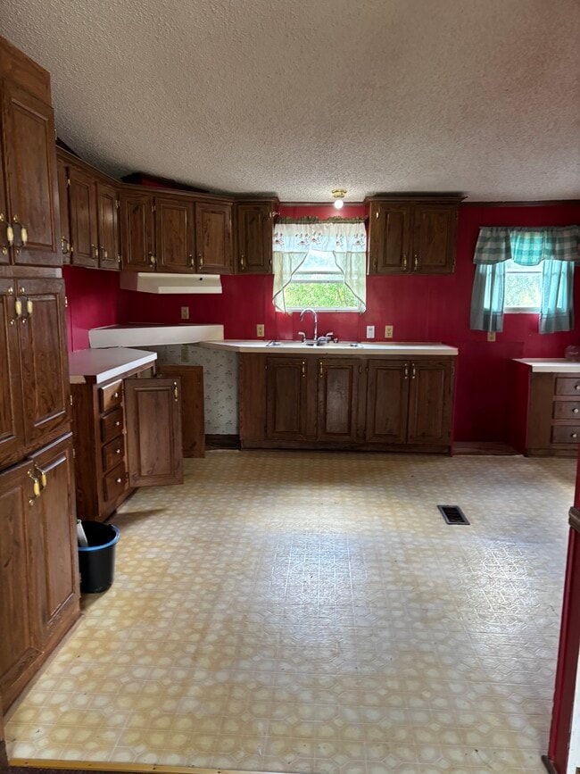 Foto del edificio - 3700 Kersey Rd