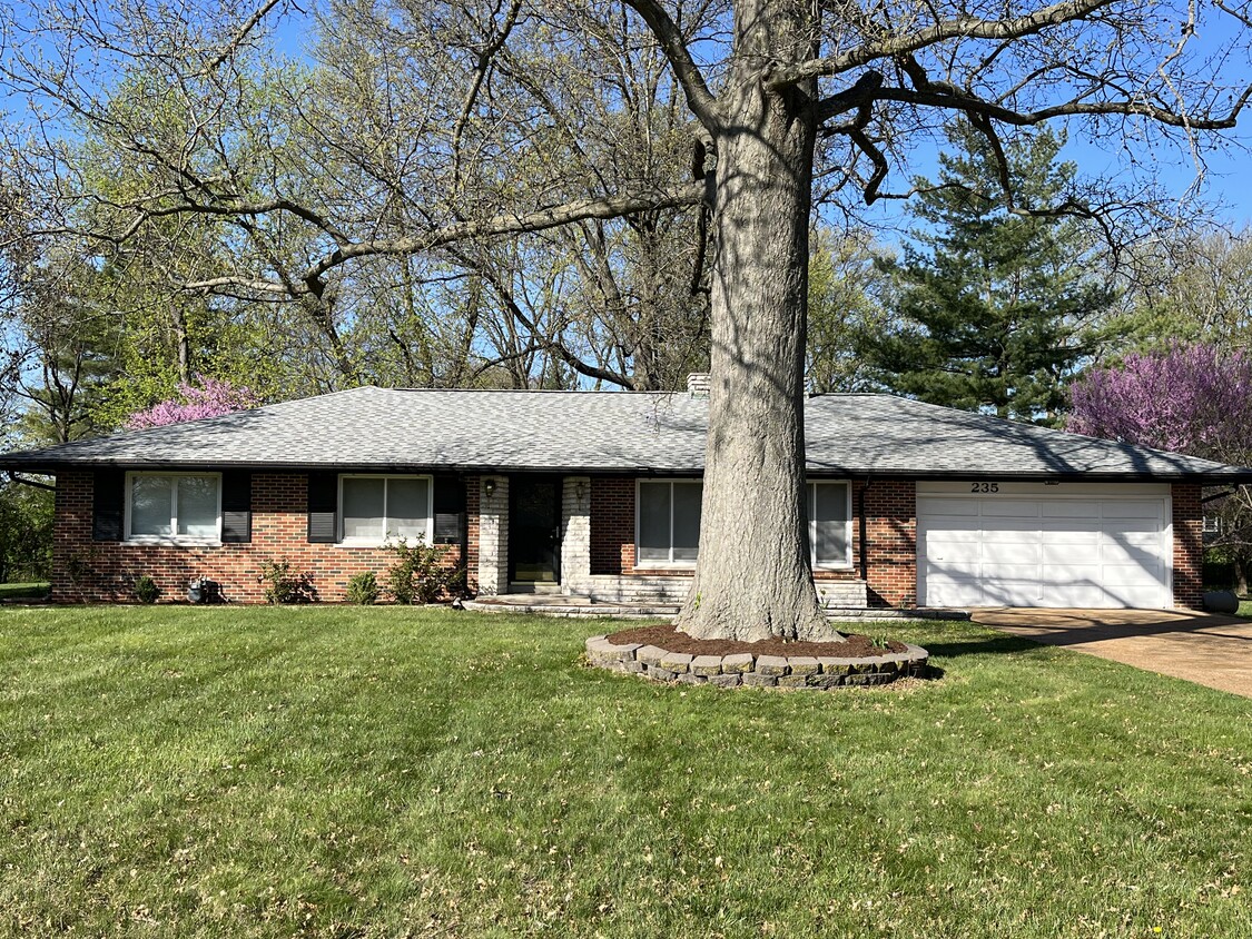 235 Geremma Dr, Ballwin, MO 63011 House Rental in Ballwin, MO