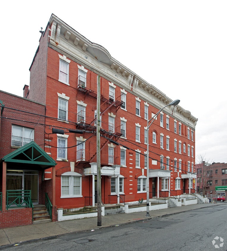 4048 Herriot St, Yonkers, NY 10701 Apartments in Yonkers, NY