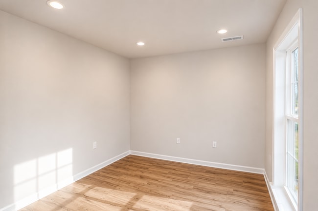 Building Photo - 210 Gress Rd