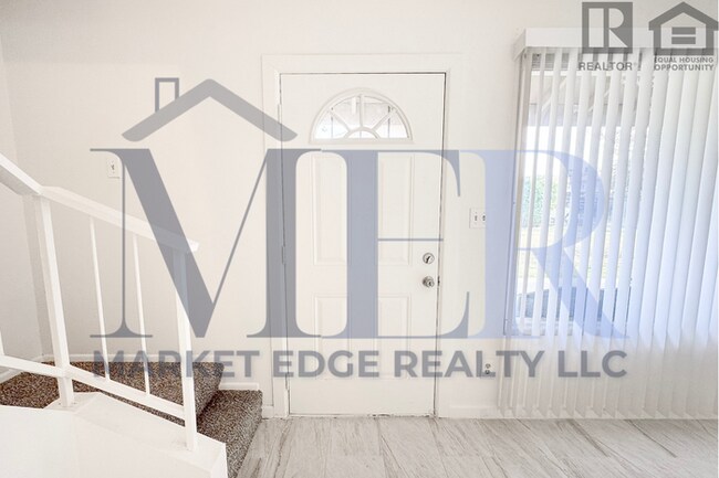 Foto del edificio - 2Bed/1.5Bath Townhome at Glendale/43rd Ave! $399 MOVE-IN SPECIAL! Ready for Immediate Move-In!