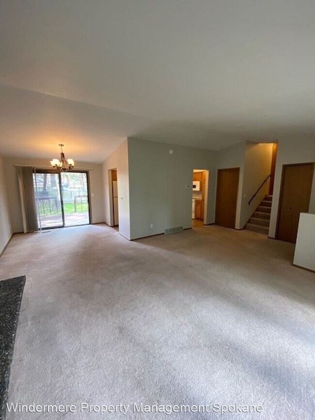 Building Photo - 3 br, 2.5 bath House - 9616 E 10th Ave