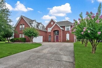 Building Photo - 8714 Malardcrest Dr