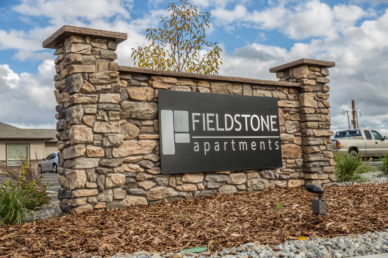 Primary Photo - Fieldstone Apartments