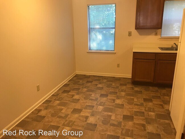 Building Photo - 318 Fieldstown Rd