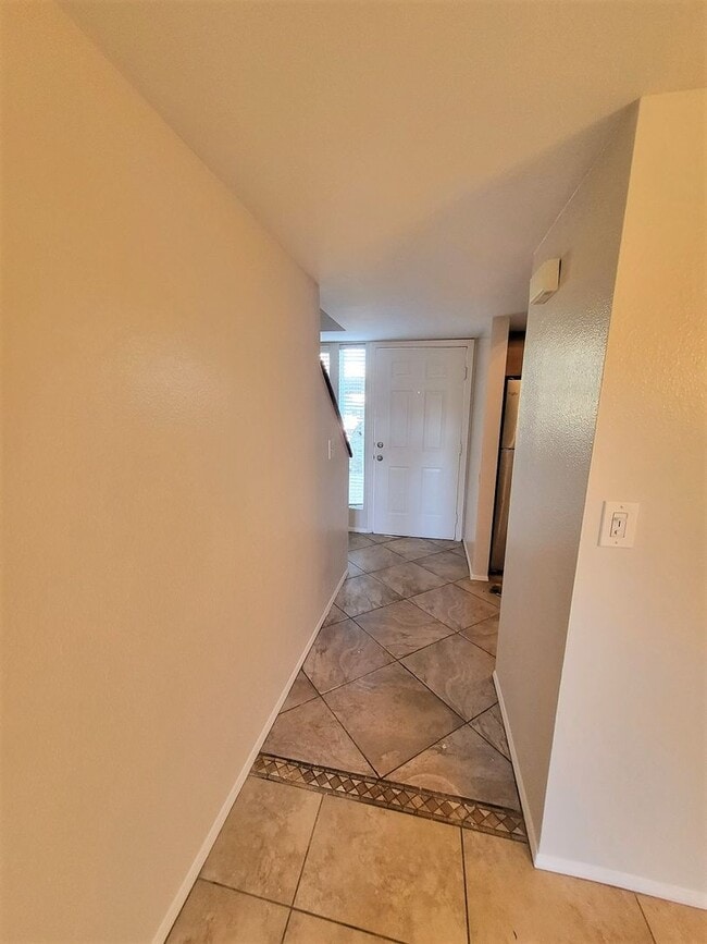 Photo - EXCELLENT TOWNHOME IN TEMPE!
