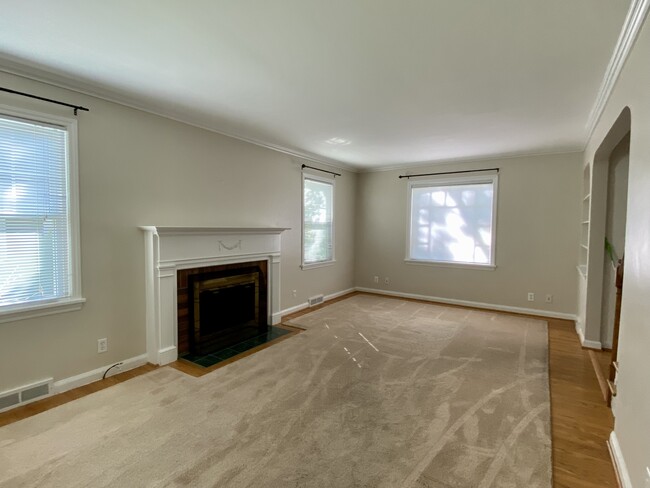 Building Photo - 192 Rhinecliff Dr