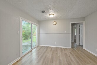 Building Photo - 2803 22nd St Building Photo - 2803 22nd St